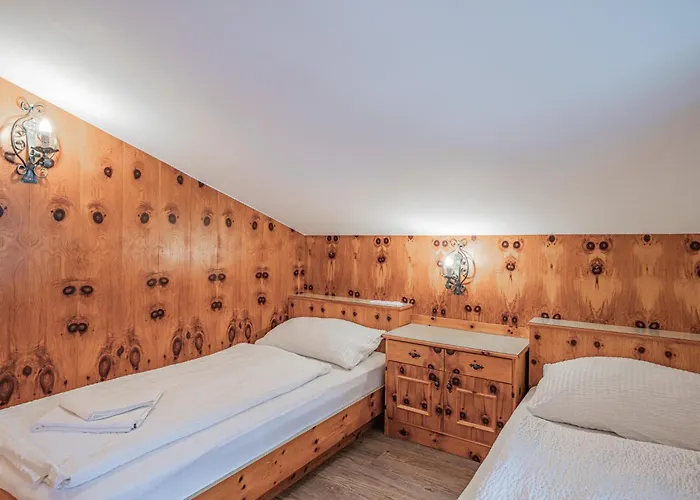 Апартаменты Roeck Iii